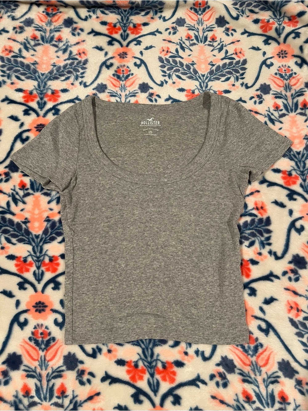 Hollister Grey Ribbed Scoop Crop Top